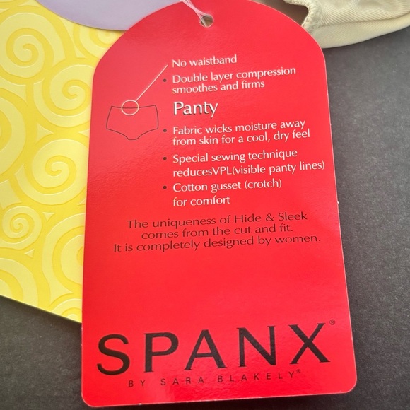 NWT  Spanx Hide and Sleek Smoothing Panty Nude M - Picture 8 of 9